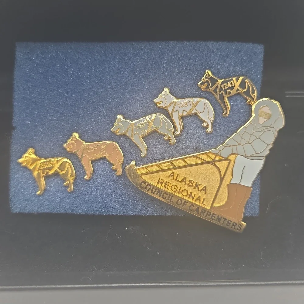 Alaska Regional Council Of Carpenters Pin Of Musher Sledding